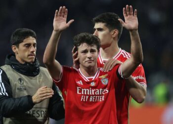 O vídeo de João Neves com a mãe que está a partir o coração dos benfiquistas