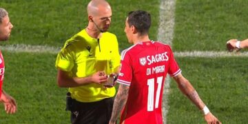Última hora: Árbitro do Vizela-Benfica acusado de provocar Di Maria (VÍDEO)