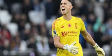 Última hora: Vlachodimos está de saída do Nottingham