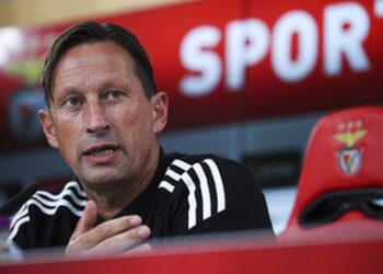 Última hora: Roger Schmidt decide afastar dois jogadores do plantel principal