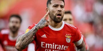 Última hora: Otamendi está de saída do Benfica avança Fabrizio Romano