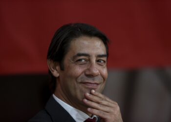 Benfica: Rui Costa anuncia reforços para janeiro