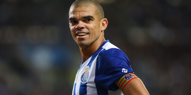 Última hora: Pepe ameaça abandonar o FC Porto e rumar ao seu novo clube