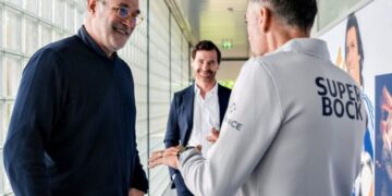 Última hora: Sérgio Conceição abandona reunião com André Villas-Boas muito bravo