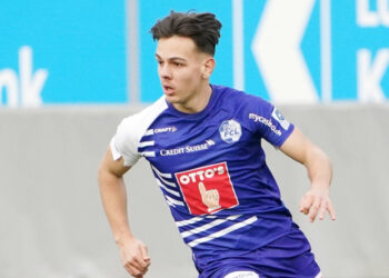 Última hora: Benfica passa a perna ao FC Porto e contrata Ardon Jashari