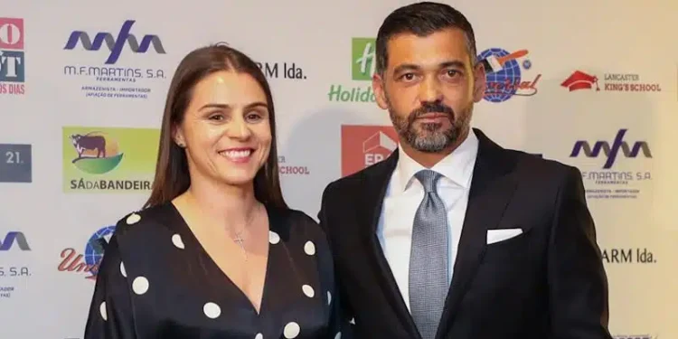 Última hora: Mulher de Conceição deixa sério recado a André Villas-Boas