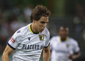 Benfica de olho em jovem promessa do Famalicão… mas não corre sozinho