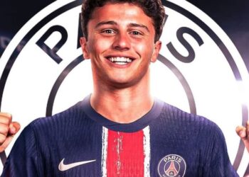 Oficial: João Neves é reforço do PSG