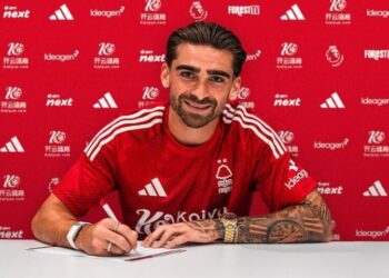 OFICIAL: Jota Silva assinou pelo Nottingham Forest