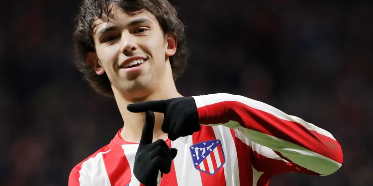 (Video) Adeptos do atlético Madrid insultam João Félix