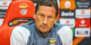 Roger Schmidt perdeu a cabeça com jogador do Benfica