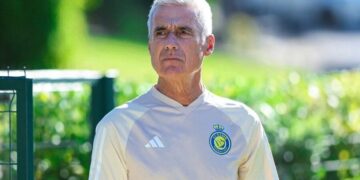 Luís Castro não resistiu aos maus resultados e foi despedido do Al-Nass