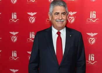 Luís Filipe Viera arrasa adeptos do Benfica e deixa sério recado a Rui Costa