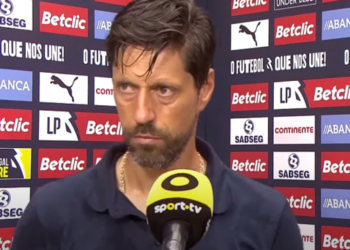 Vítor Bruno arrasa FC Porto e deixa sério recado a André Villas-Boas