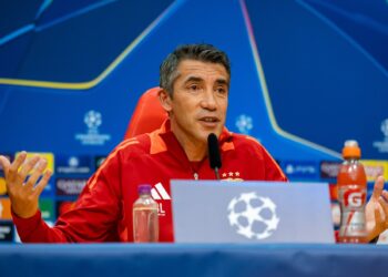 Bruno Lage irrita-se por jornalista chamar Rui Costa a… Rui Costa