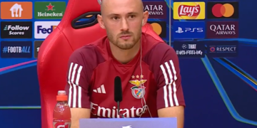 (VÍDEO) Aursnes arrasa Benfica e deixa sério recado a Bruno Lage