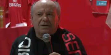 António Simões humilha Benfica e deixa sério recado a Rui Costa