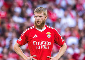 Beste pediu para abandonar Benfica